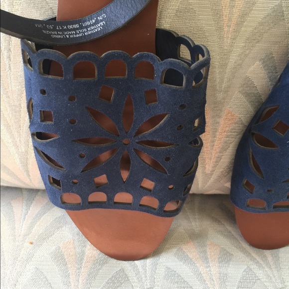 Tory Burch New May Suede Sandal - Picture 10 of 14